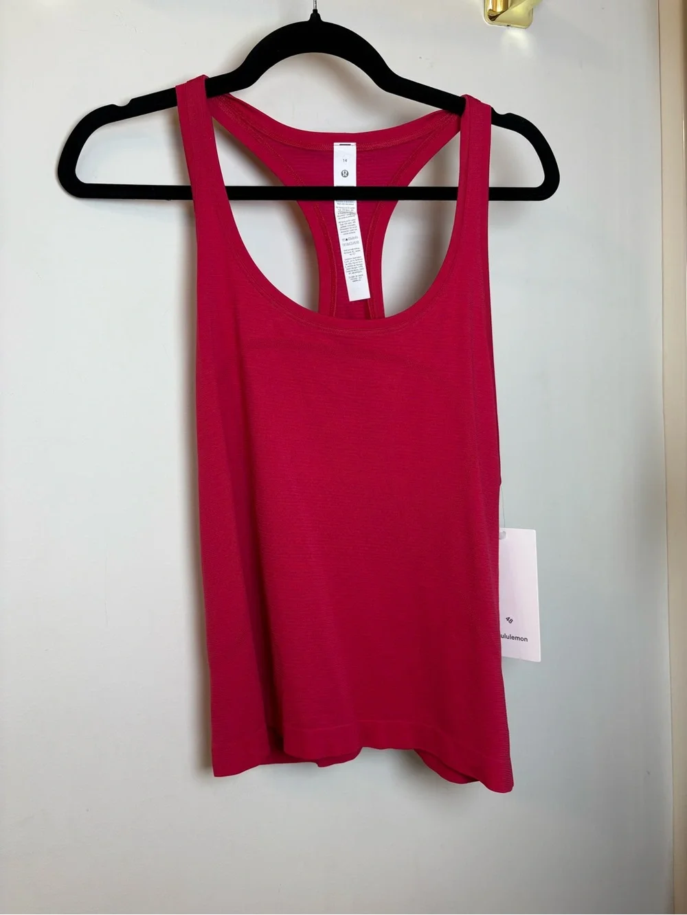 NWT Lululemon Mulberry Spark Race Swiftly Tech Scoop Neck Tank Size 14
